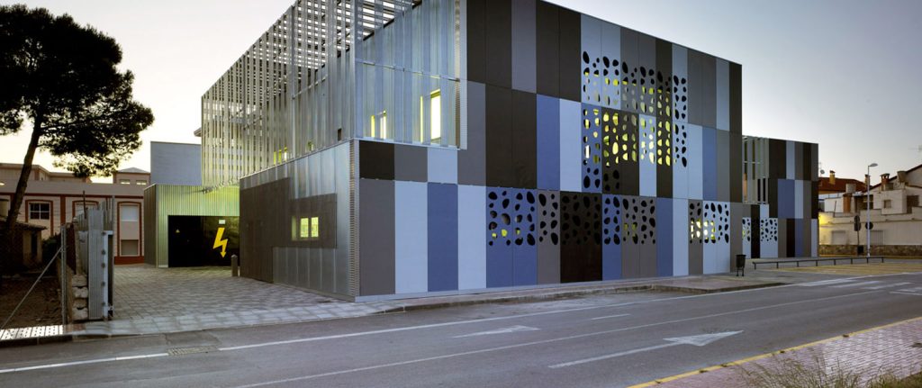 paneles arquitectónicos en metal